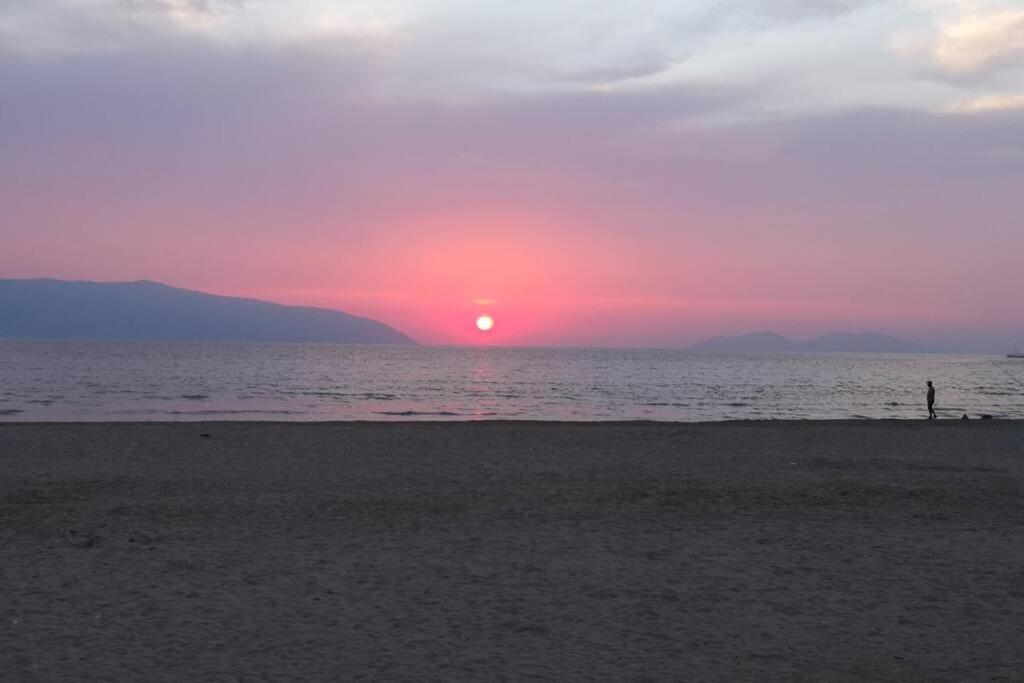 Vlorë New Apartment Near The Beach מראה חיצוני תמונה