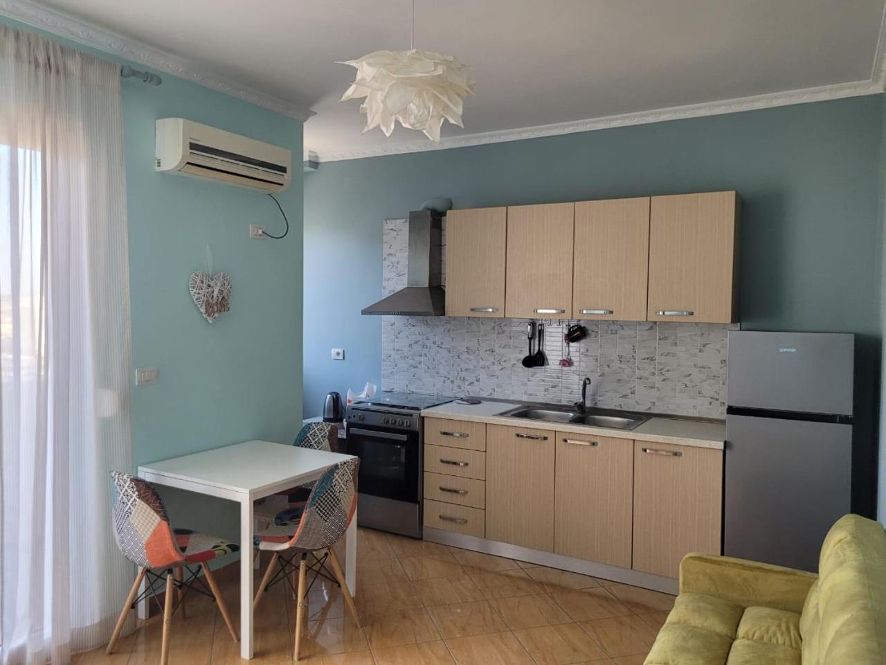 Vlorë New Apartment Near The Beach מראה חיצוני תמונה